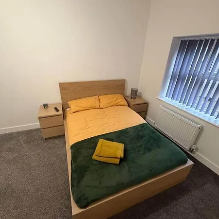 2 Bedroom Serviced In 3 Loftus